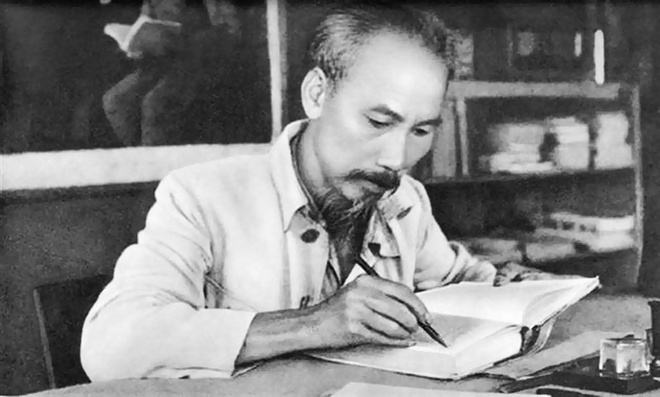 Tiểu sử Hồ Chí Minh